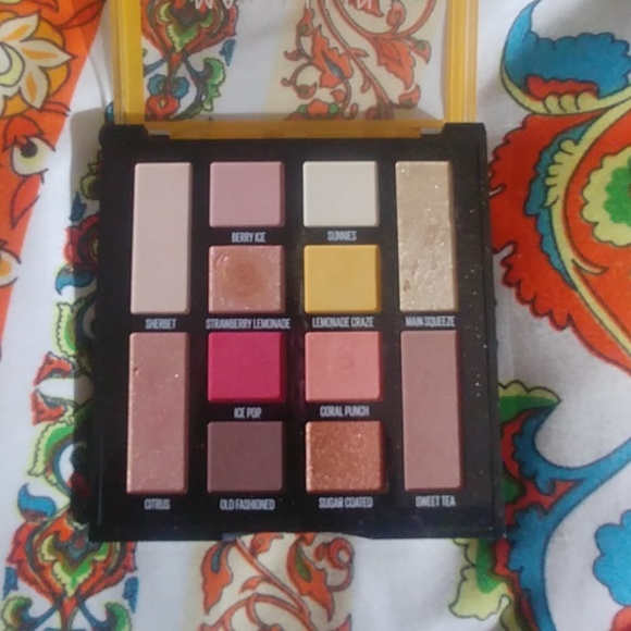 **Sold on M** Maybelline lemonade palette - Picture 2 of 3